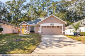 Spacious 4Bed Oasis with Patio & Games in Quiet Area
